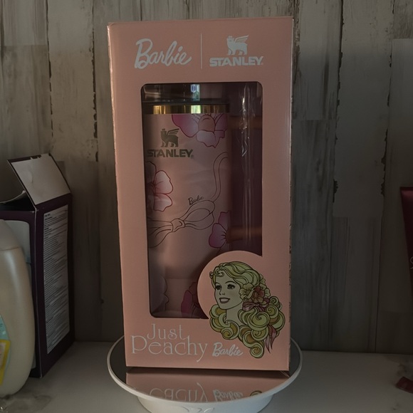 Nib Barbie x Stanley ‘80s Peaches ‘N Cream Quencher I have receipt 🧾 of purchase